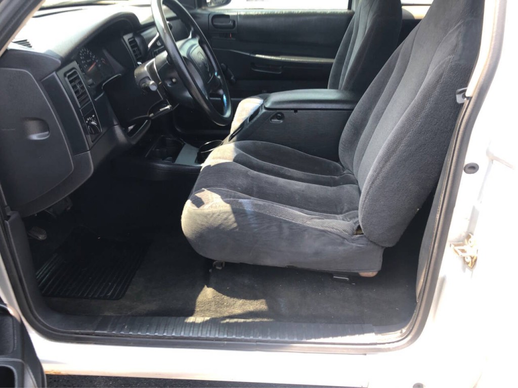 2003 Dodge Dakota Image 9