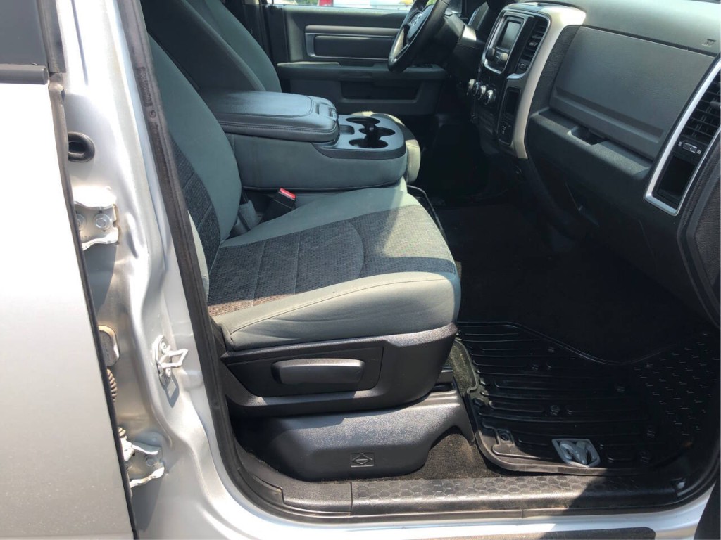 2015 RAM 1500 Image 11