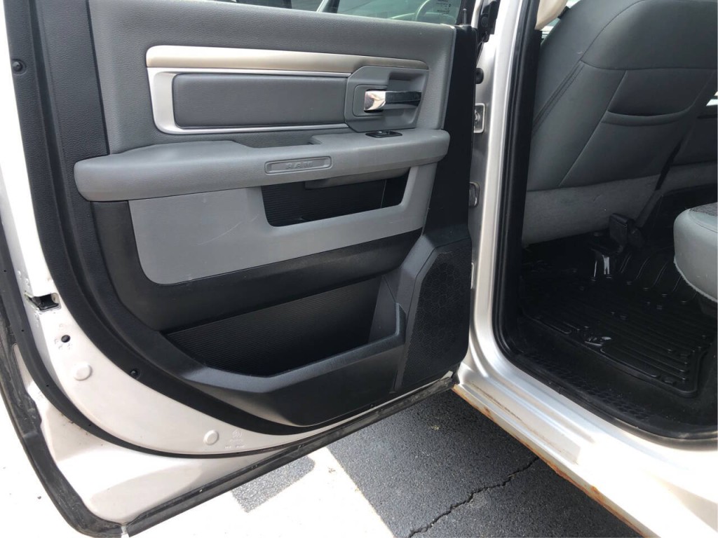 2015 RAM 1500 Image 16