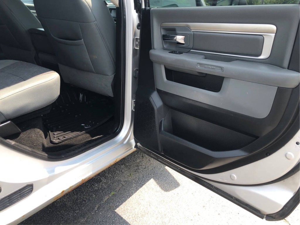 2015 RAM 1500 Image 18