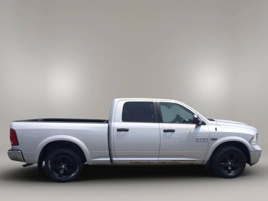 2015 RAM 1500 Image 2