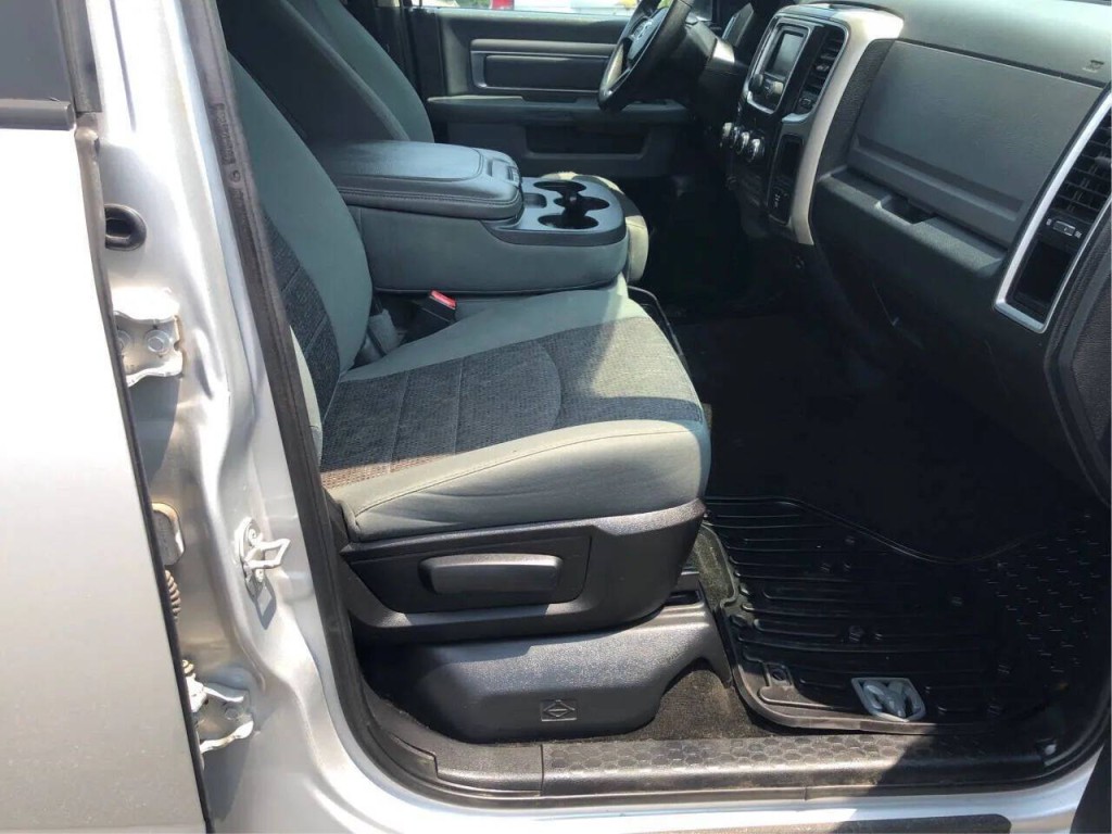 2015 RAM 1500 Image 11