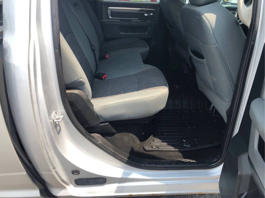 2015 RAM 1500 Image 13