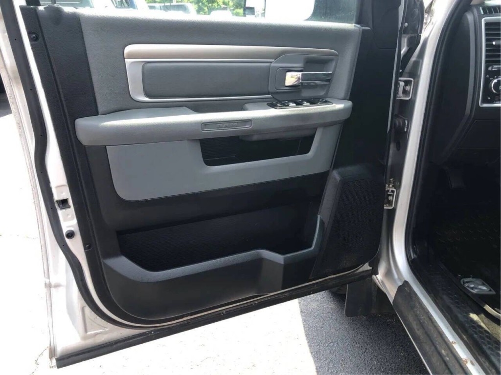 2015 RAM 1500 Image 15