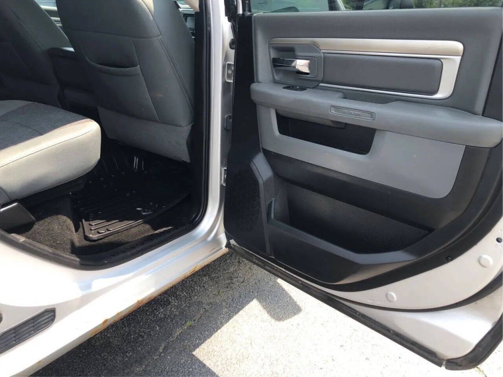 2015 RAM 1500 Image 18