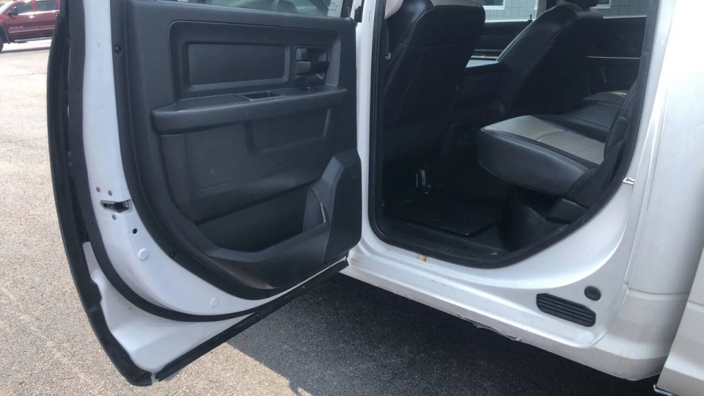 2012 RAM 1500 Image 15