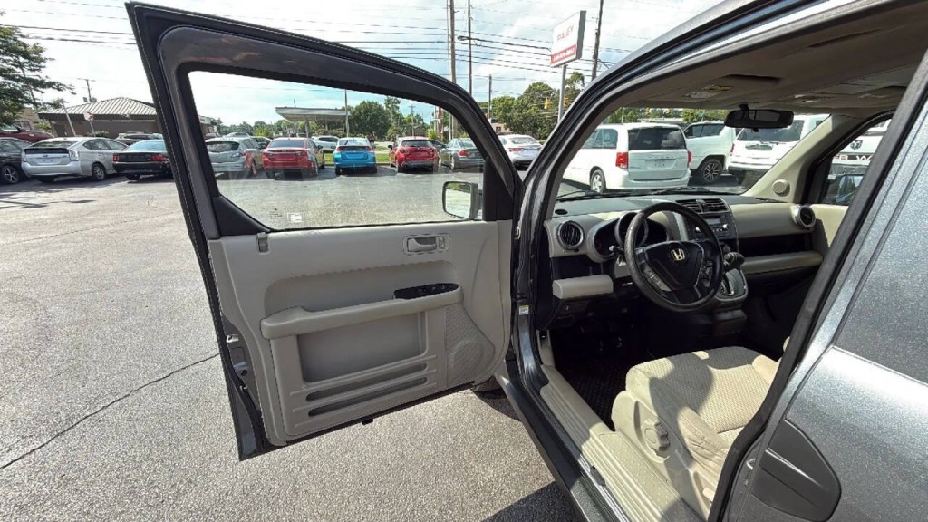 2011 Honda Element Image 9