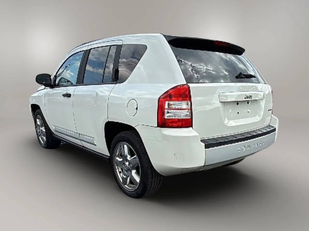 2009 Jeep Compass Image 4