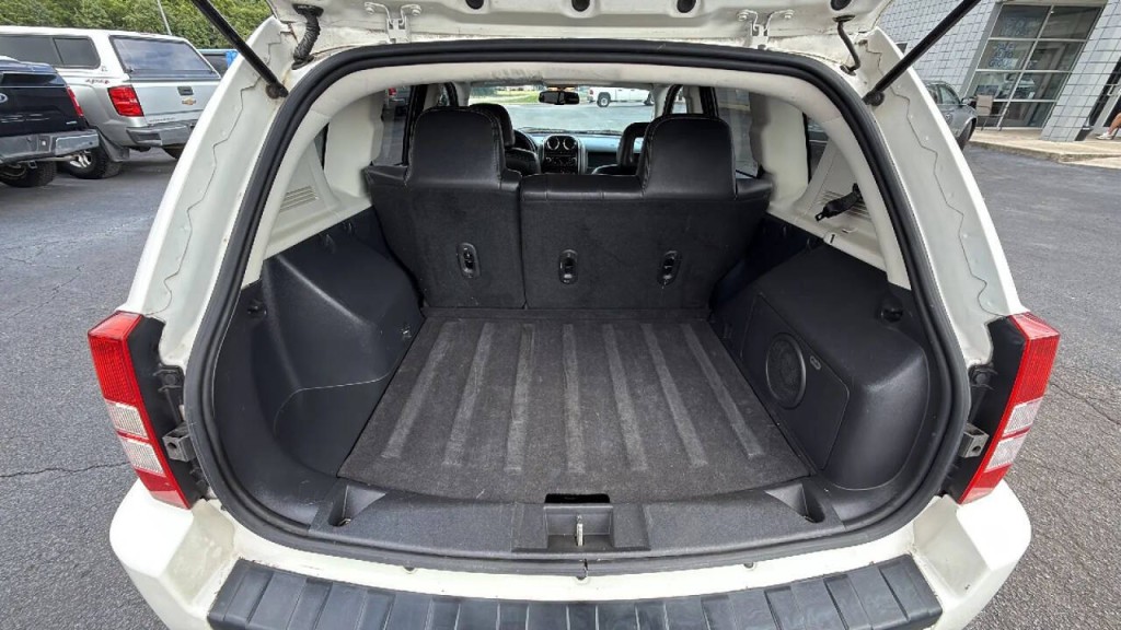2009 Jeep Compass Image 14
