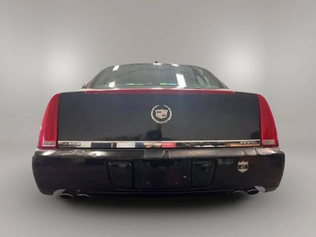 2006 Cadillac DTS Image 4