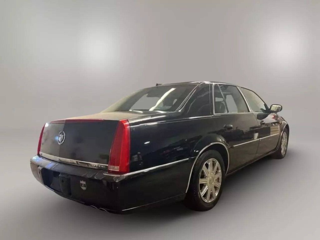 2006 Cadillac DTS Image 5