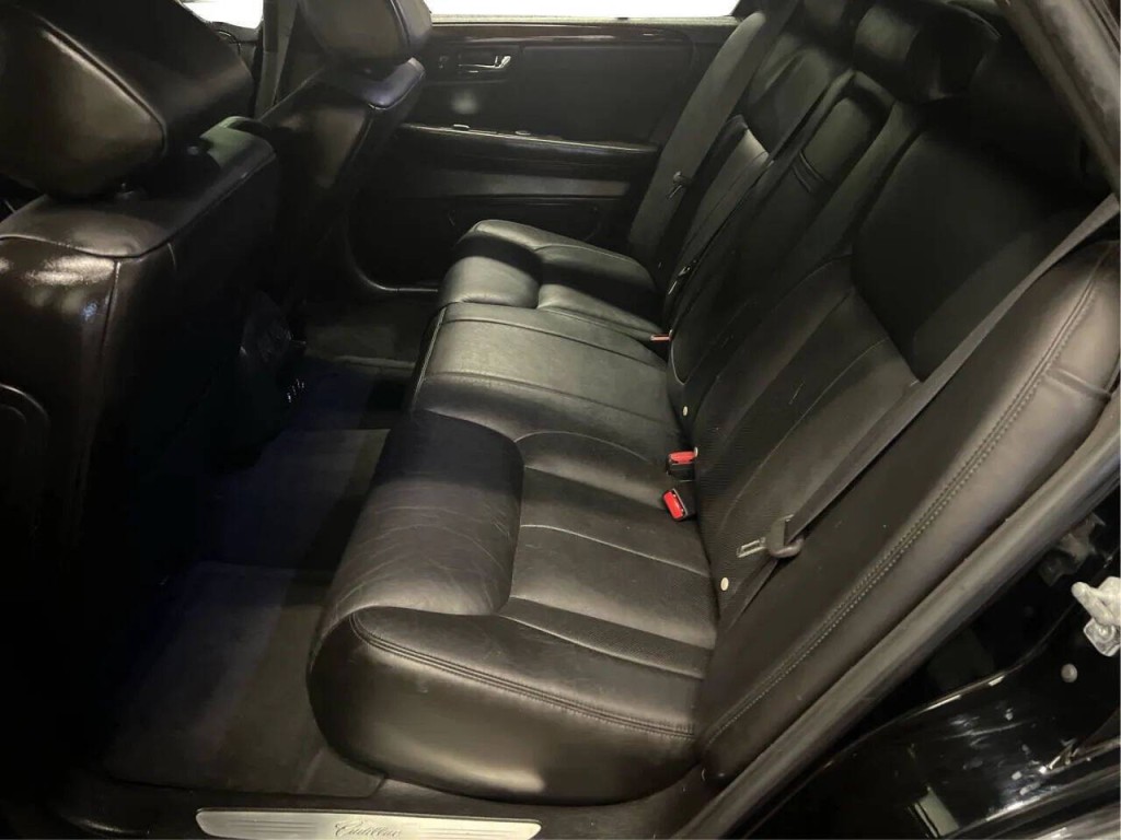 2006 Cadillac DTS Image 9