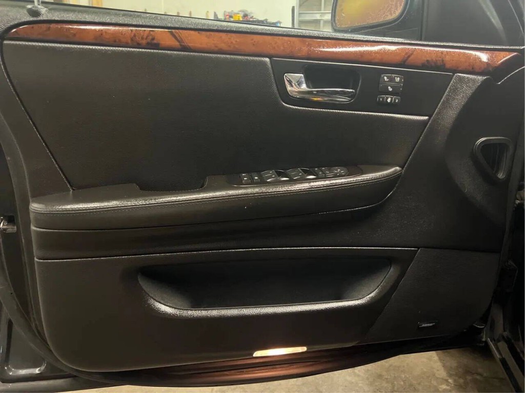 2006 Cadillac DTS Image 12