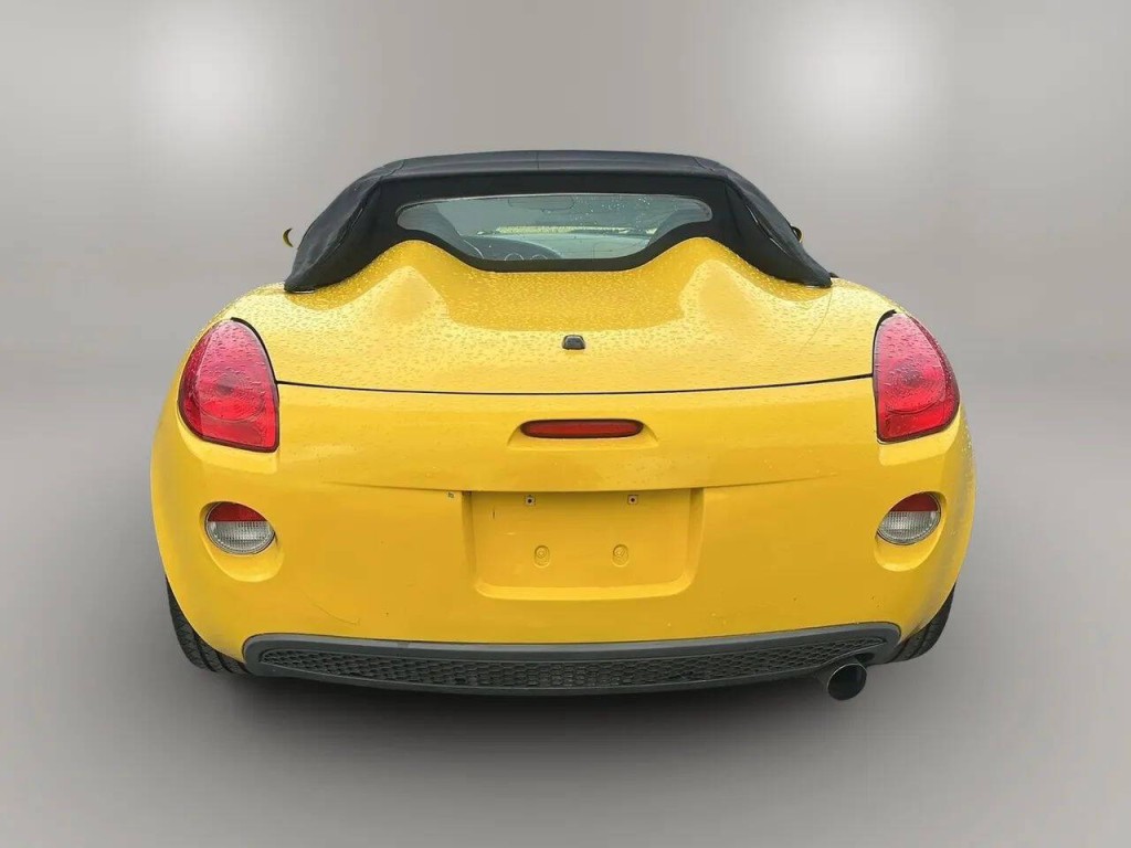 2006 Pontiac Solstice Image 4