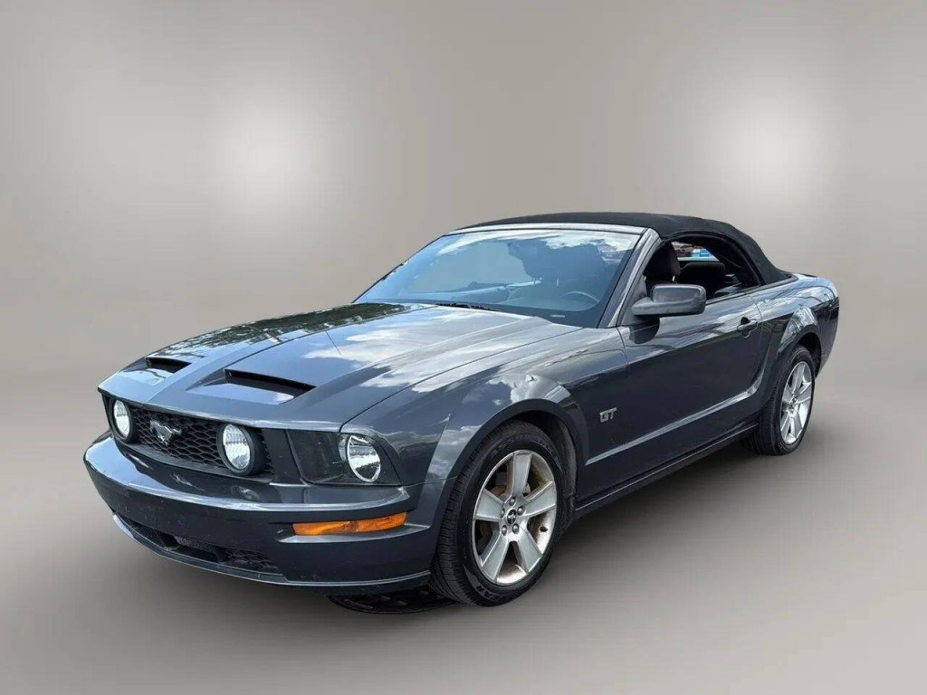 2007 Ford Mustang Image 1