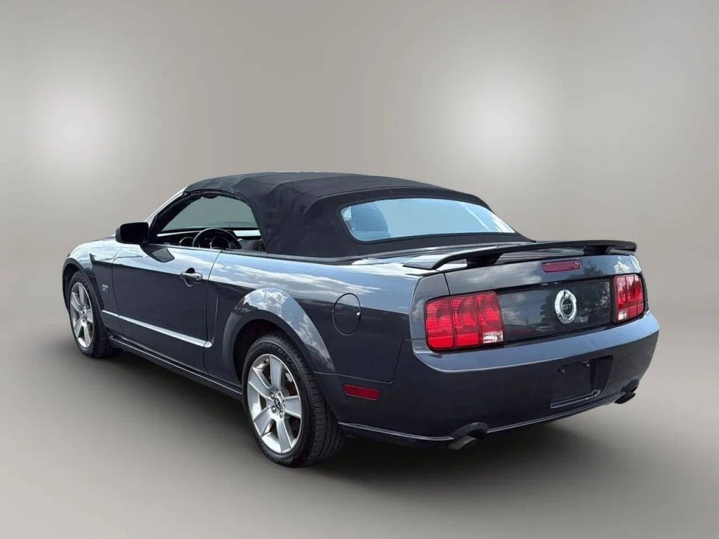 2007 Ford Mustang Image 3