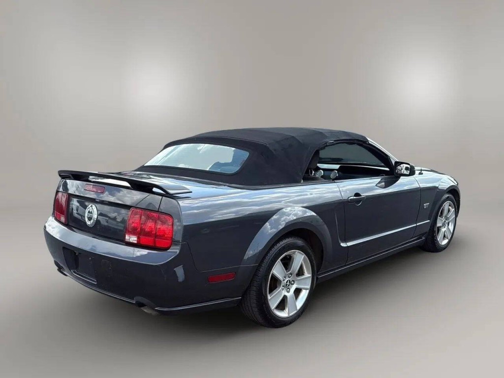 2007 Ford Mustang Image 5