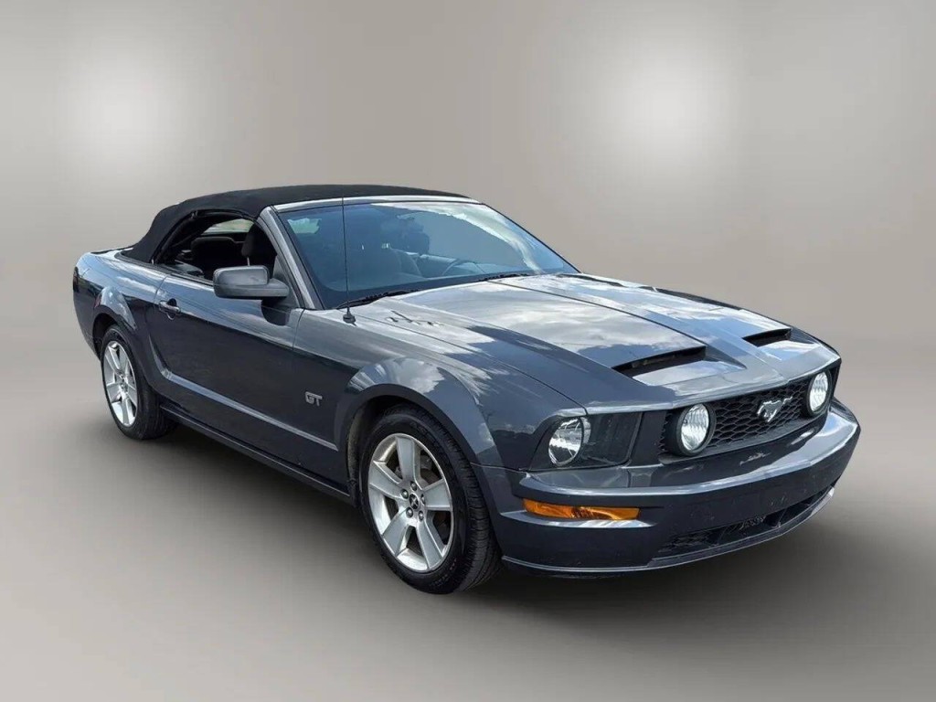 2007 Ford Mustang Image 7