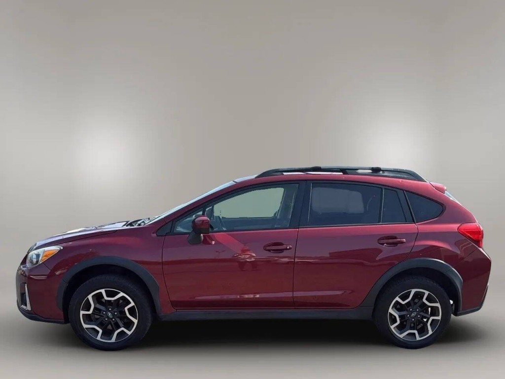 2017 Subaru Crosstrek Image 2