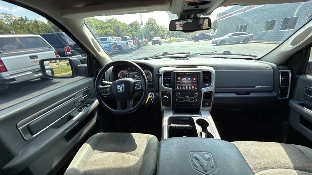 2017 RAM 1500 Image 17