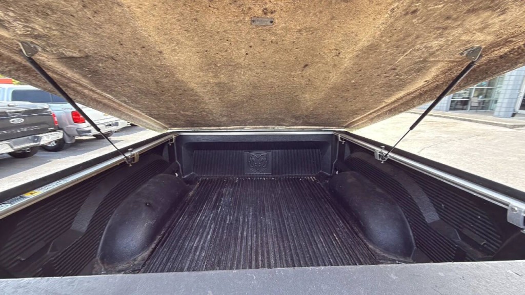 2017 RAM 1500 Image 18