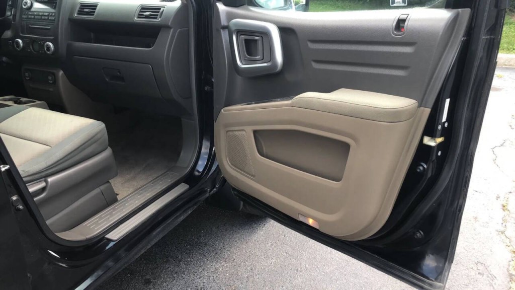2006 Honda Ridgeline Image 15