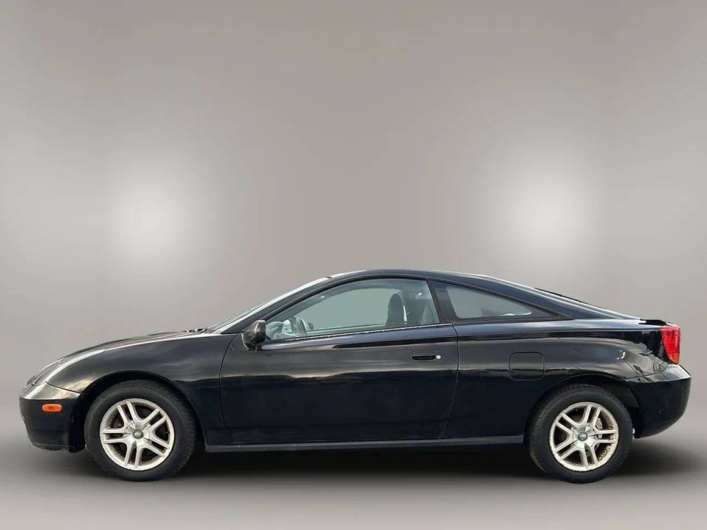 2001 Toyota Celica Image 2
