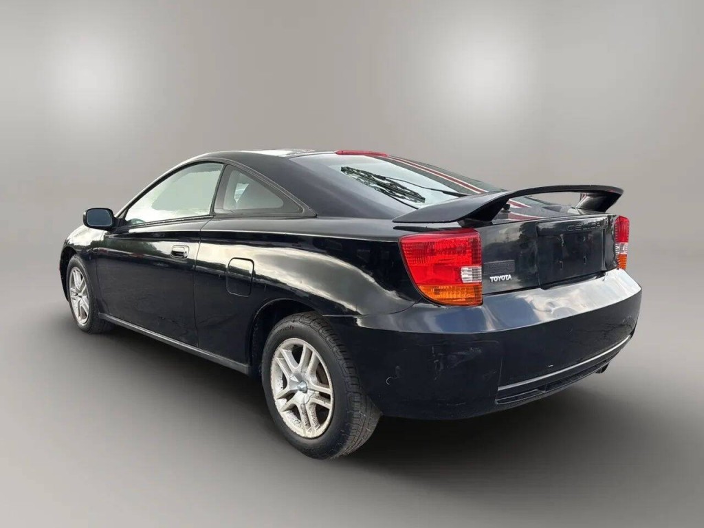 2001 Toyota Celica Image 3