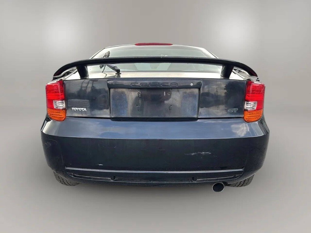 2001 Toyota Celica Image 4