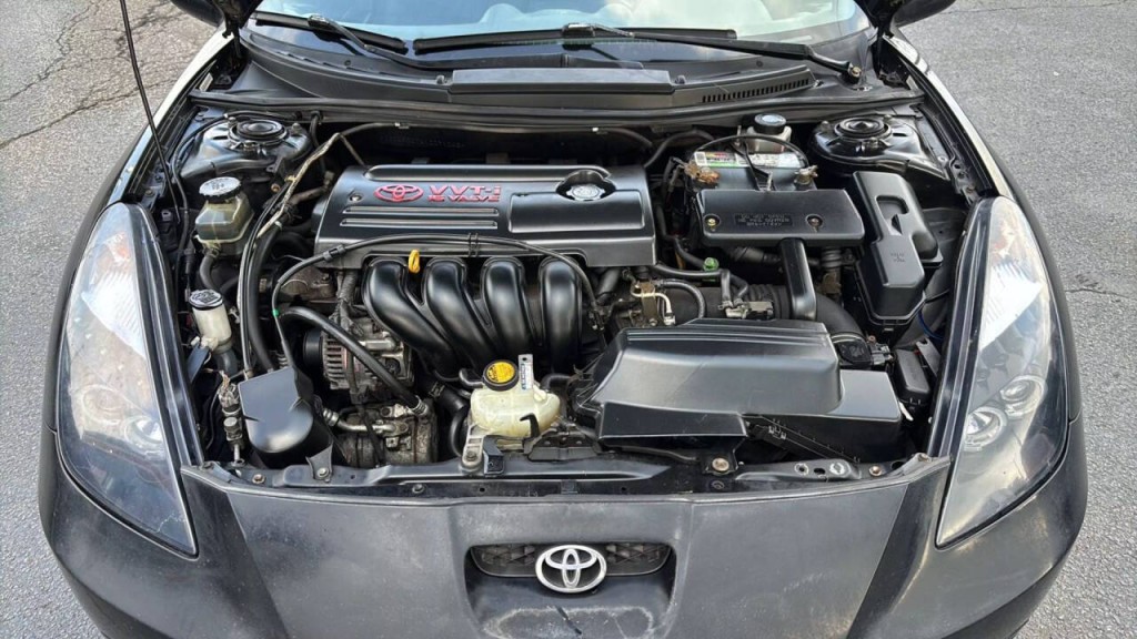 2001 Toyota Celica Image 13