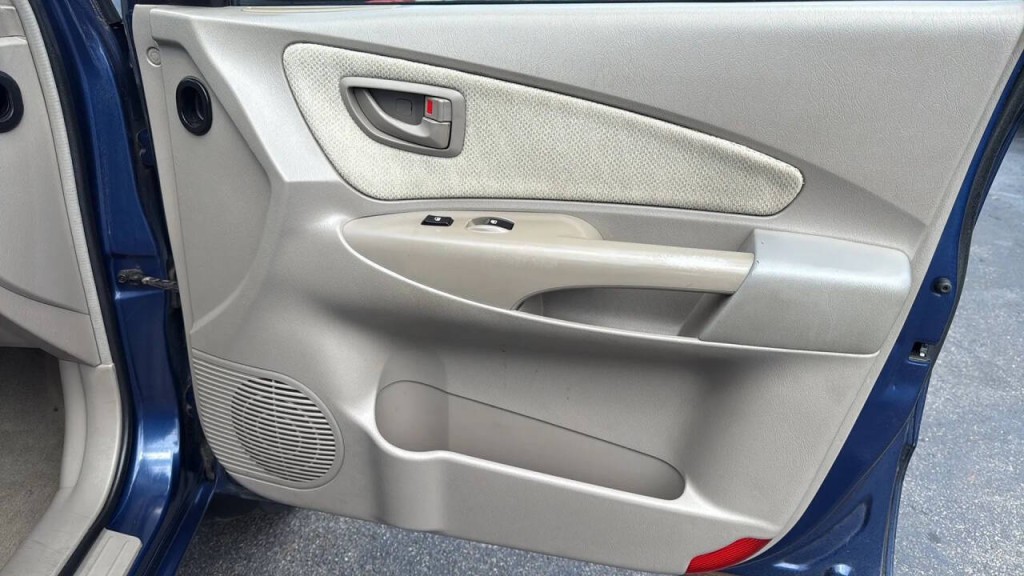 2005 Hyundai Tucson Image 17