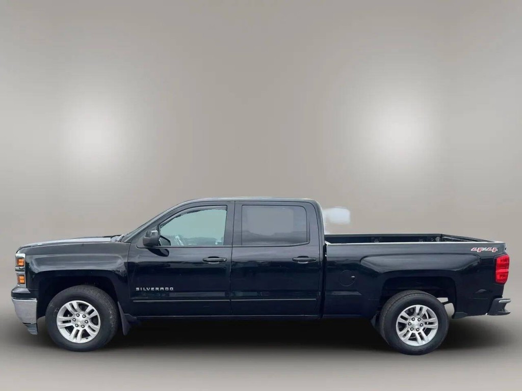 2015 Chevrolet Silverado 1500 Image 2