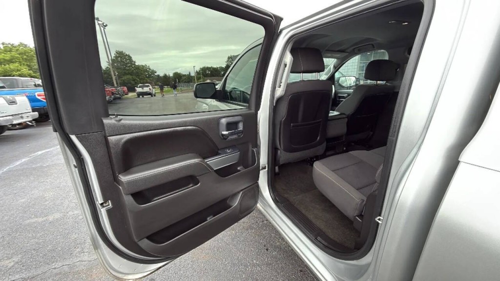 2015 Chevrolet Silverado 1500 Image 12