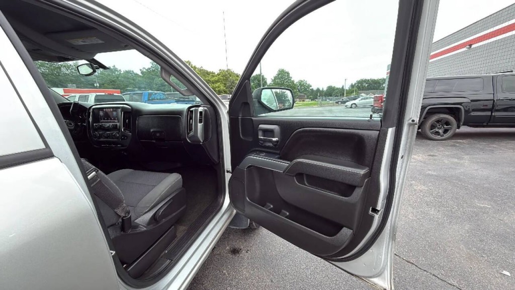 2015 Chevrolet Silverado 1500 Image 17
