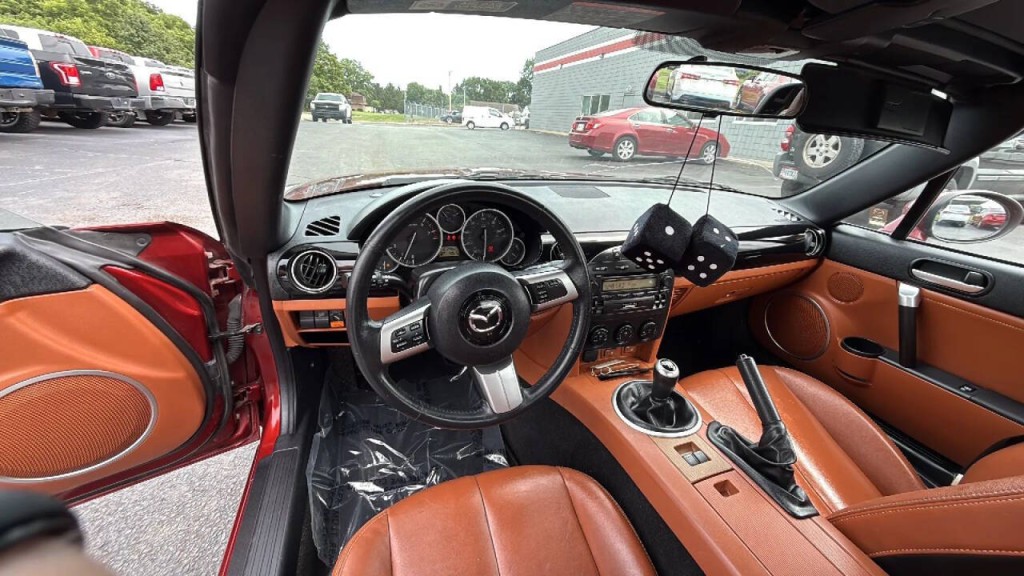 2007 Mazda MX-5 Miata Image 11