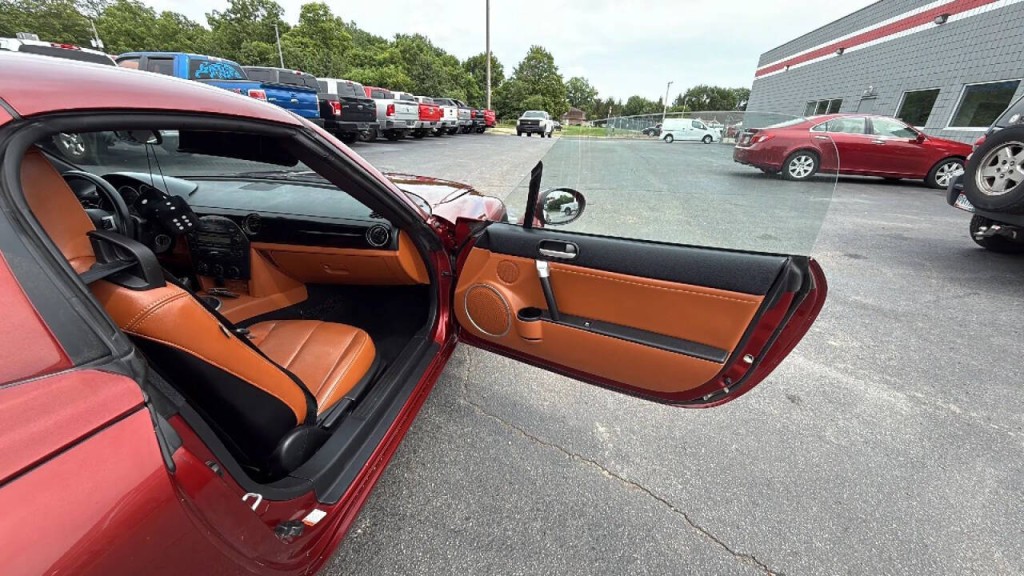 2007 Mazda MX-5 Miata Image 12