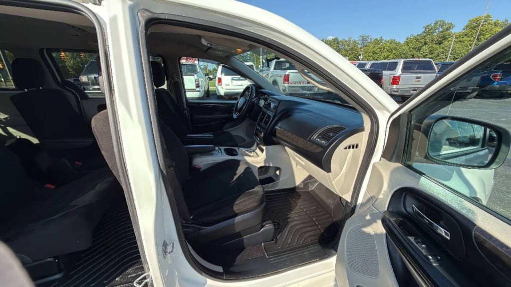 2012 Dodge Grand Caravan Image 21