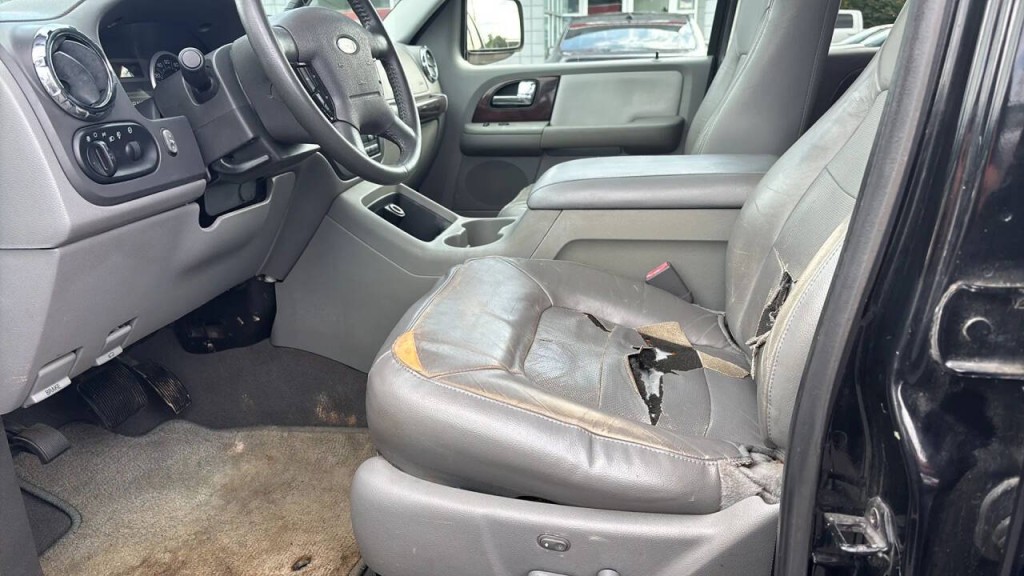 2006 Ford Expedition Image 10