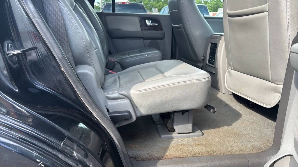 2006 Ford Expedition Image 14