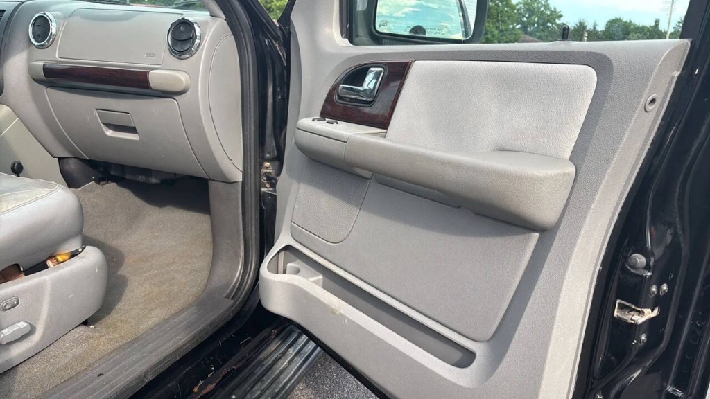 2006 Ford Expedition Image 15