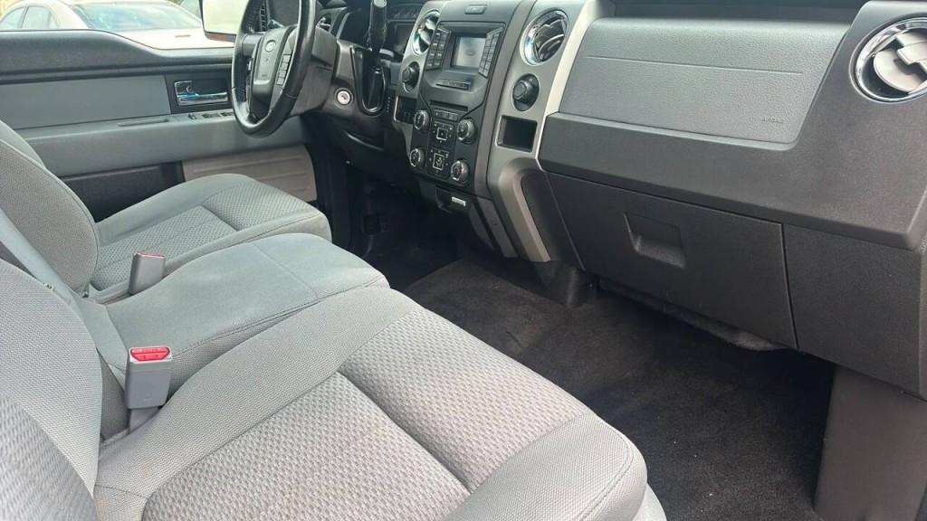 2014 Ford F-150 Image 10
