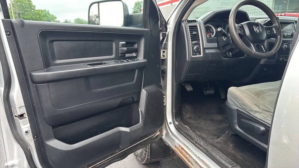 2014 RAM 3500 Image 8