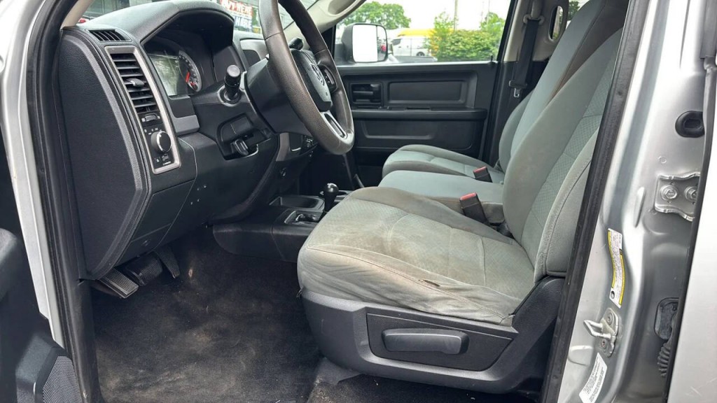 2014 RAM 3500 Image 9