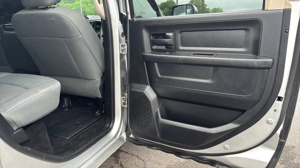 2014 RAM 3500 Image 12