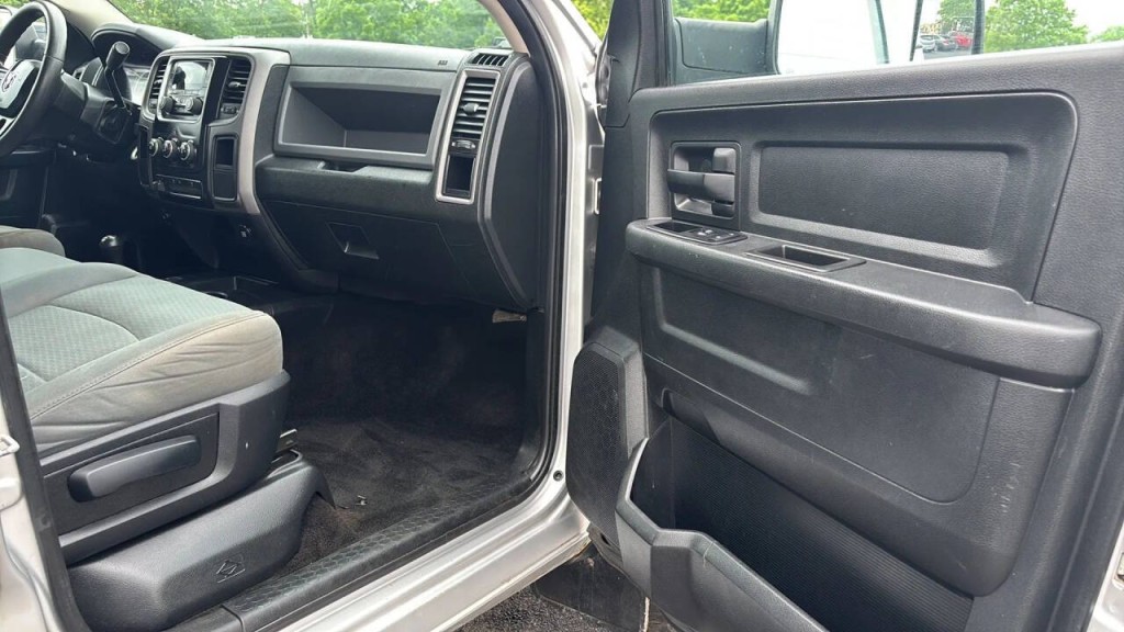 2014 RAM 3500 Image 14
