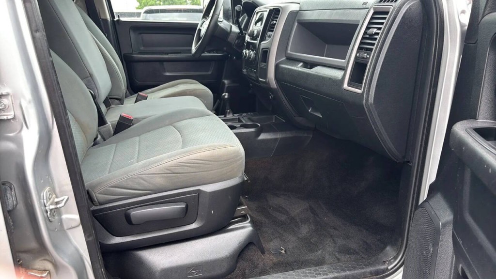 2014 RAM 3500 Image 15