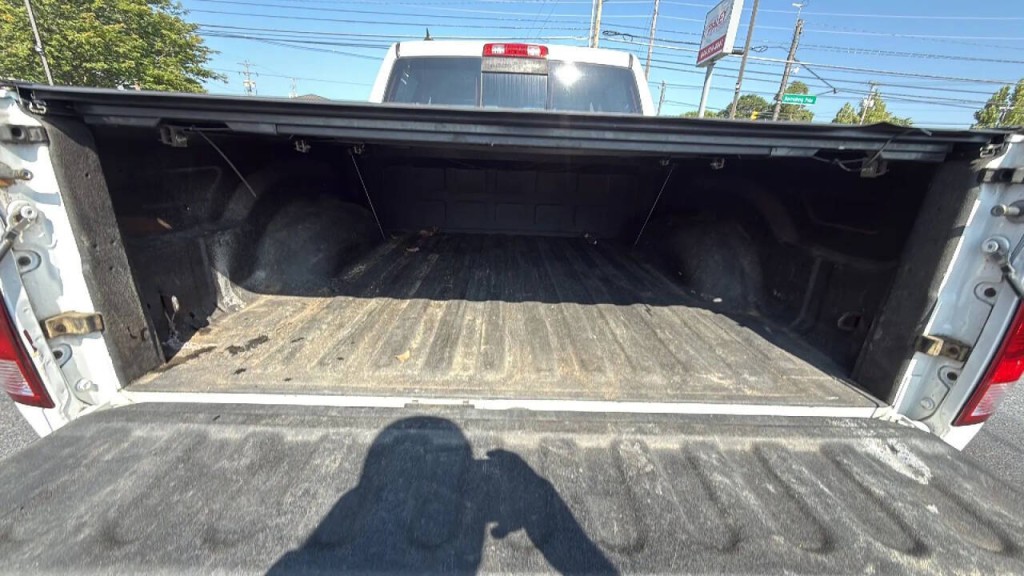 2015 RAM 1500 Image 17