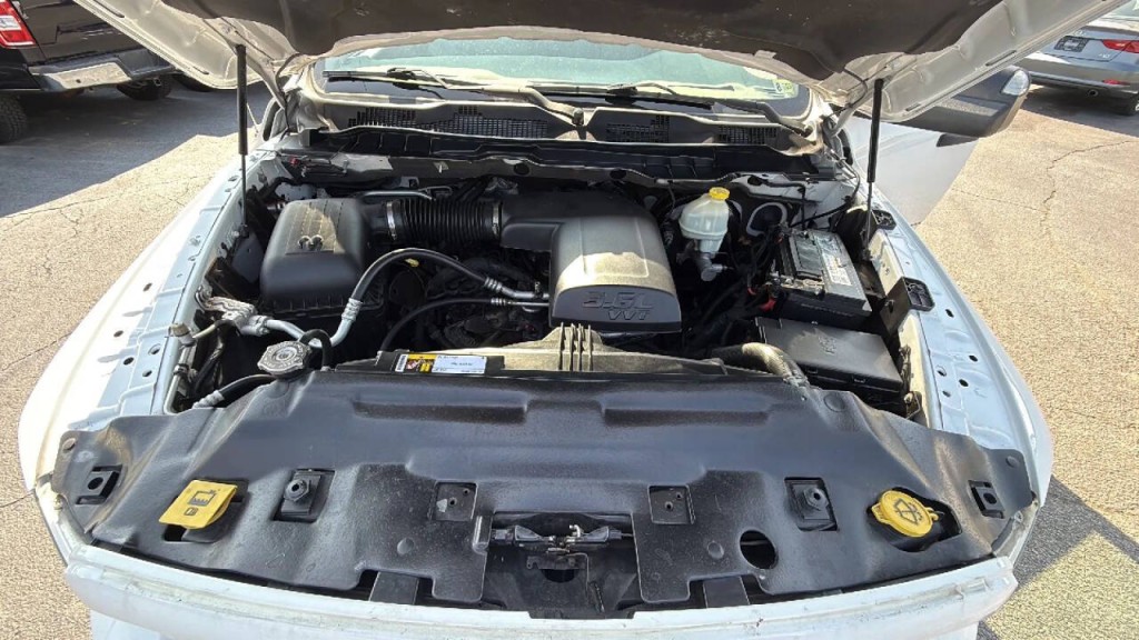 2015 RAM 1500 Image 19