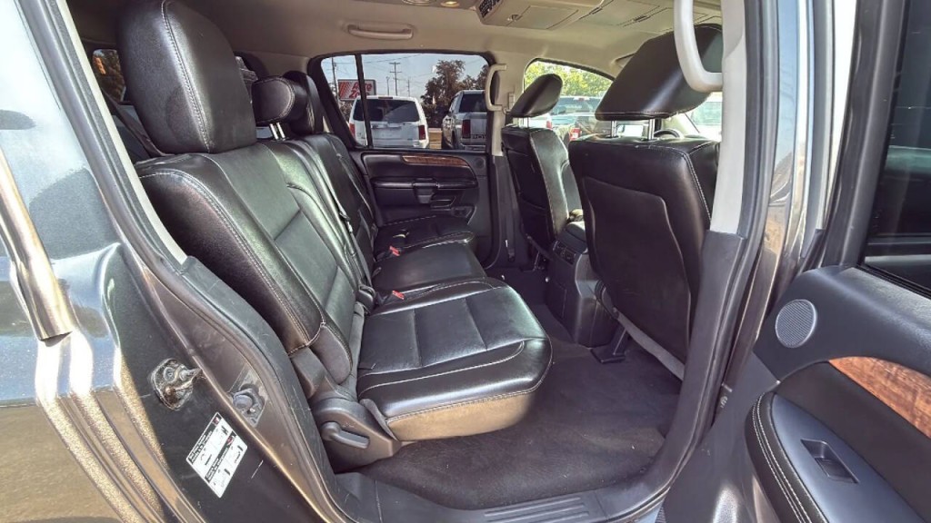 2012 Nissan Armada Image 14