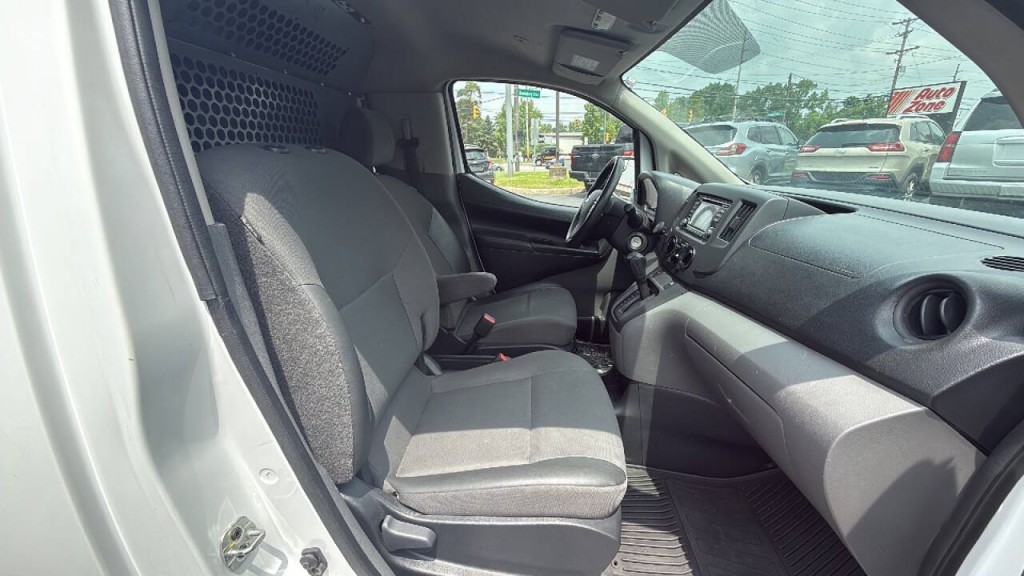 2019 Nissan NV200 Image 12